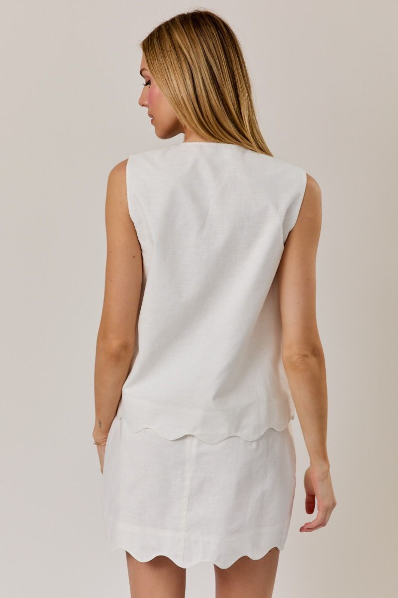 SLEEVELESS SCALLOP HEM FRONT TIE LINEN TOP (top only)