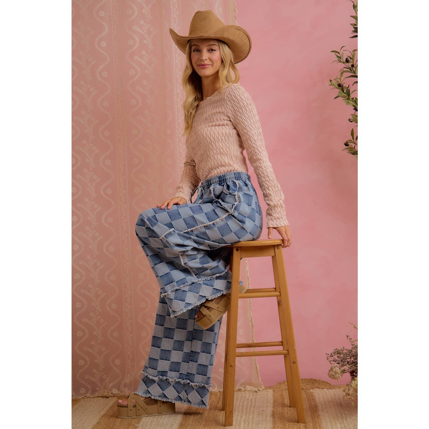 WASHED DENIM CHECKER FRAYED EDGE DETAIL WIDE LEG JEANS