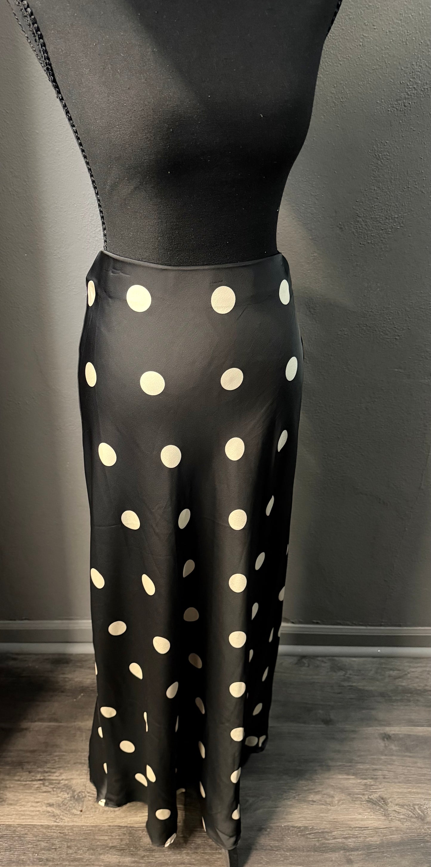 BLACK & WHITE POLKA DOT SKIRT