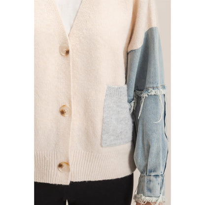 V-NECK CARDIGAN W DISTRESSED DENIM SLEEVES