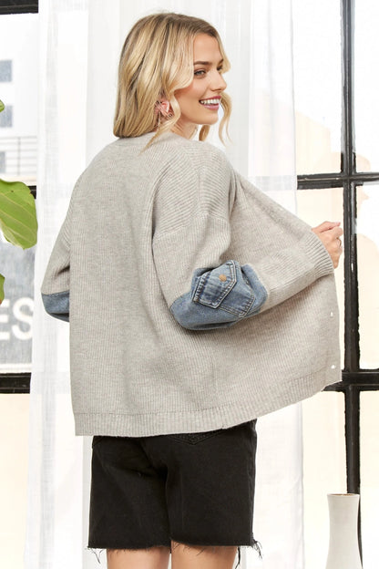 GREY KNIT JACKET WITH DENIM POCKETS