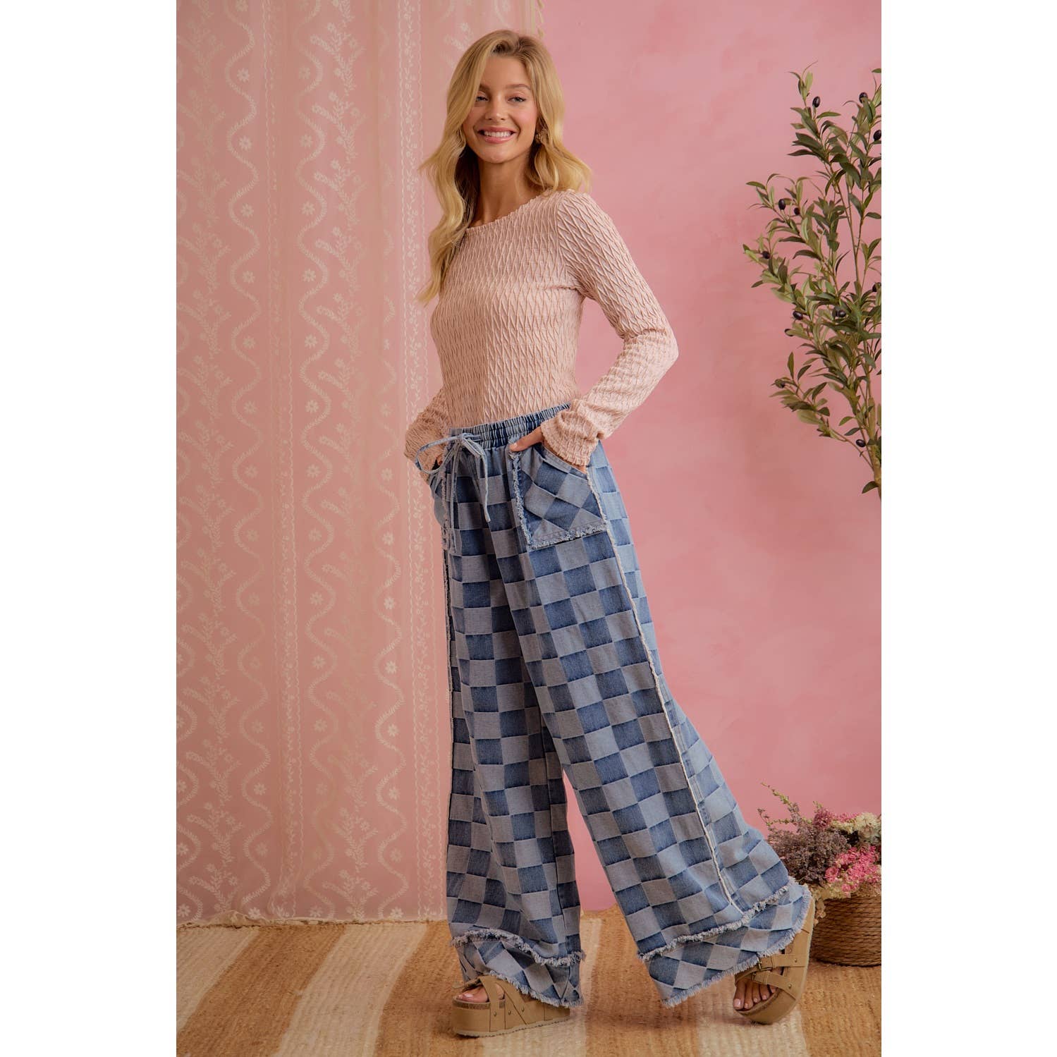 WASHED DENIM CHECKER FRAYED EDGE DETAIL WIDE LEG JEANS
