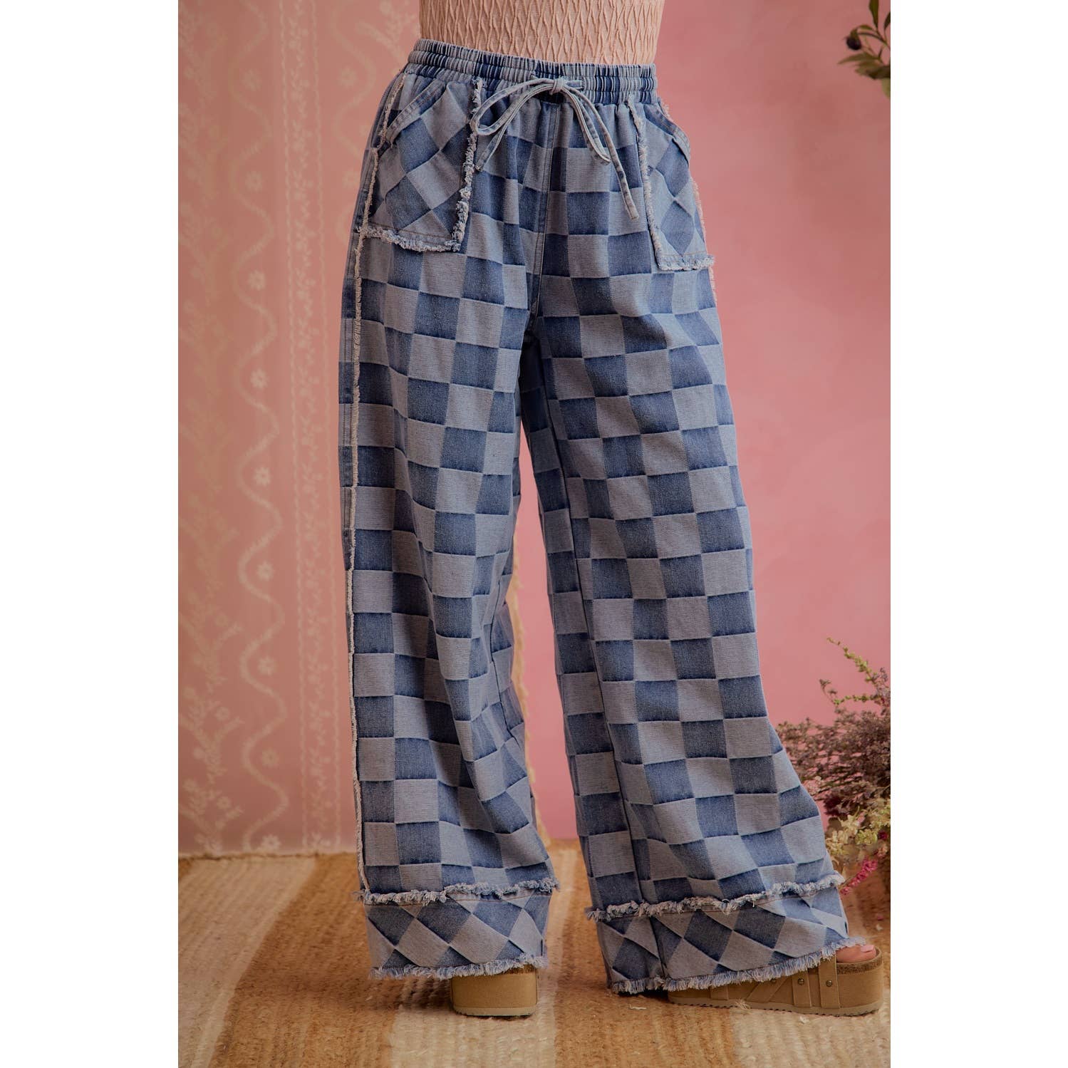 WASHED DENIM CHECKER FRAYED EDGE DETAIL WIDE LEG JEANS