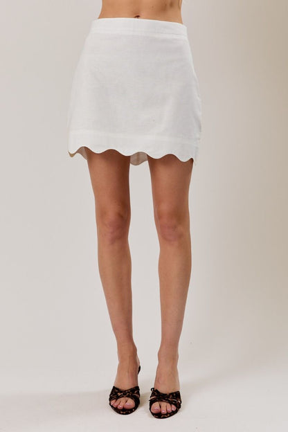 SCALLOP HEM MINI SKIRT