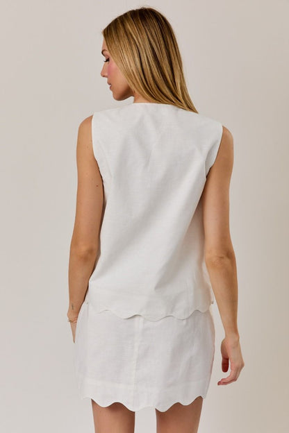 SLEEVELESS SCALLOP HEM FRONT TIE LINEN TOP (top only)